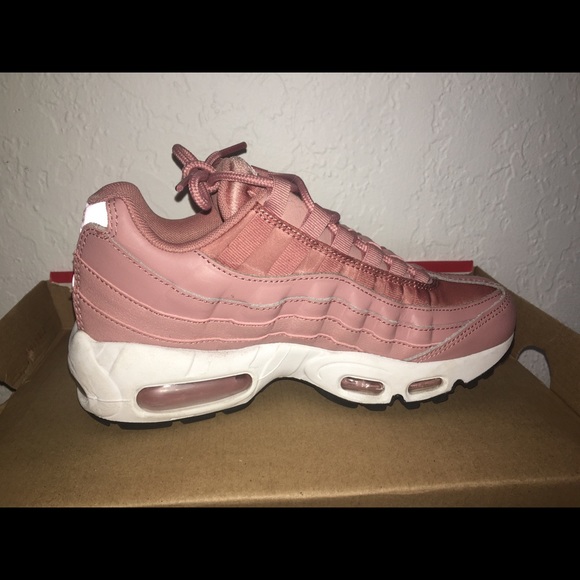 PINK WMNS NIKE AIR MAX 95 - Picture 5 of 11